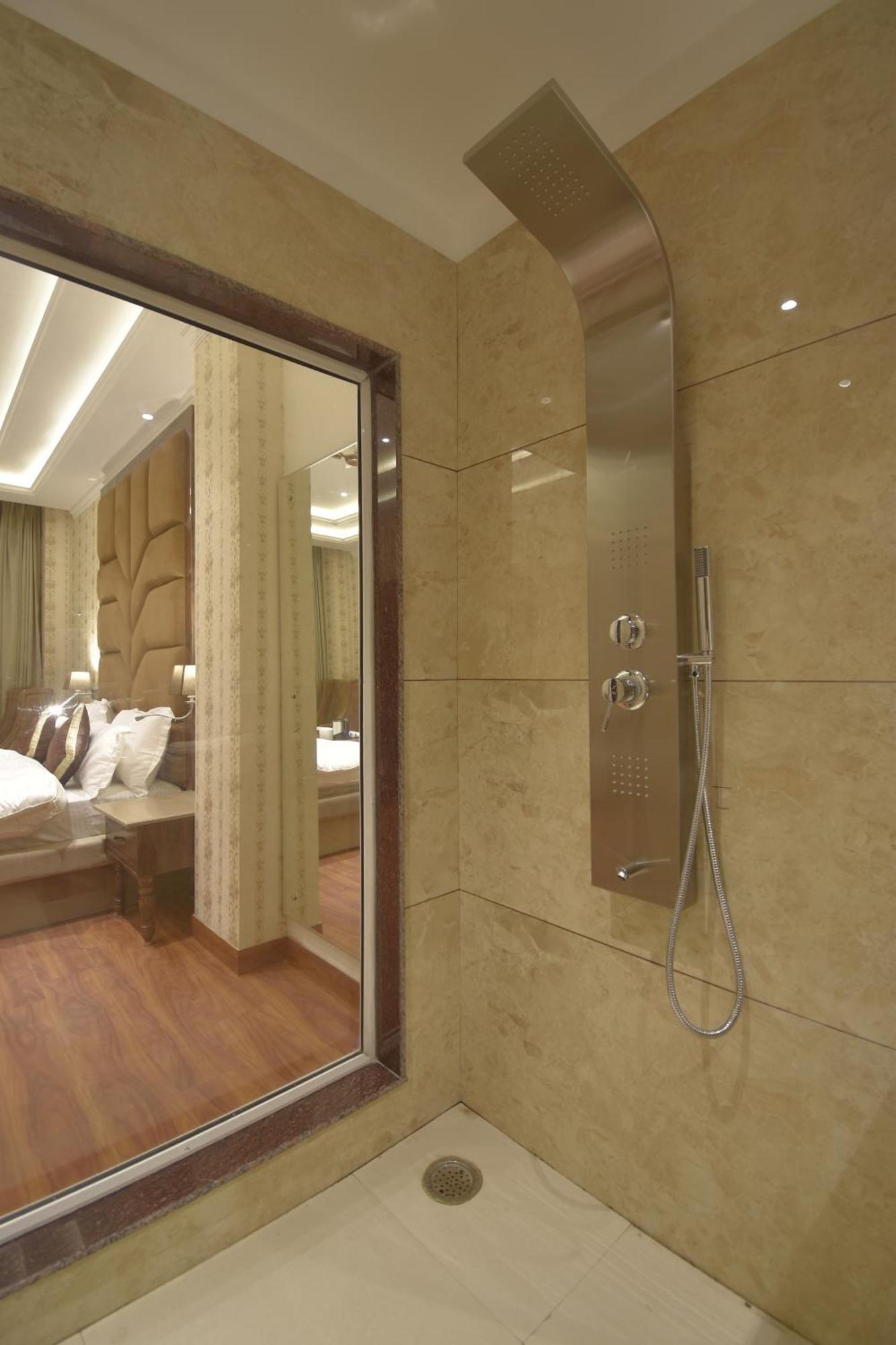 Grand Him Queen Ac Centralized Dharamshala Exterior photo
