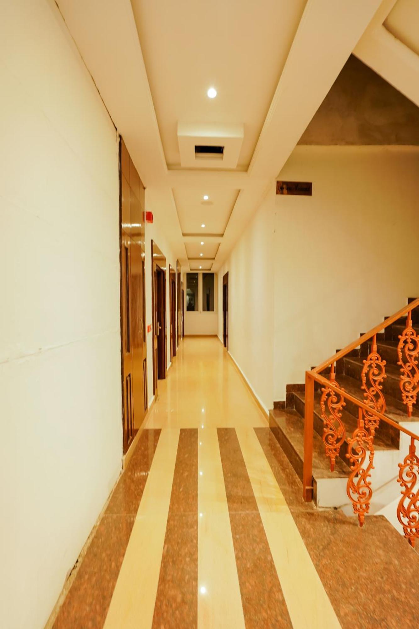 Grand Him Queen Ac Centralized Dharamshala Exterior photo